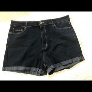 FOREVER 21 JEAN SHORTS